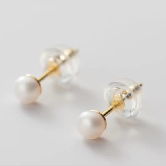 REVOLVE Jewelry - New Freshwater Pearls 925 Sterling Silver Hypoallergenic Stud Earrings